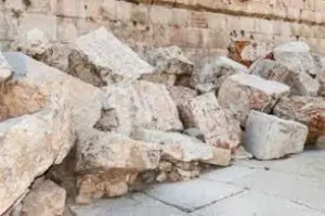 Beit Hamikdash destroyed in stones