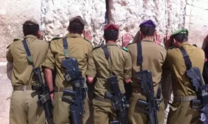 IDF Soldiers praying at kotel